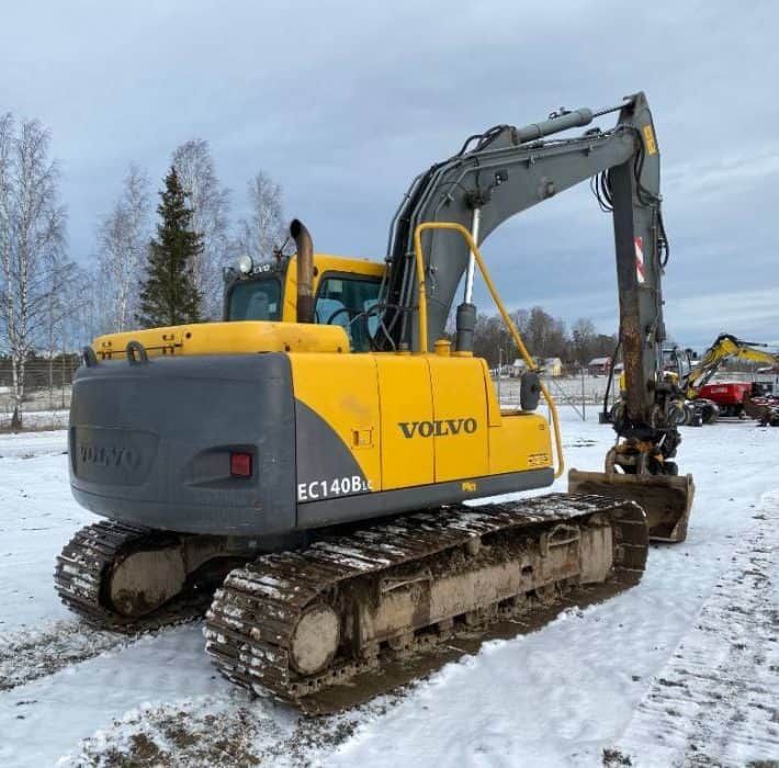 Аренда гусеничного экскаватора CAT 336D в Москве и МО