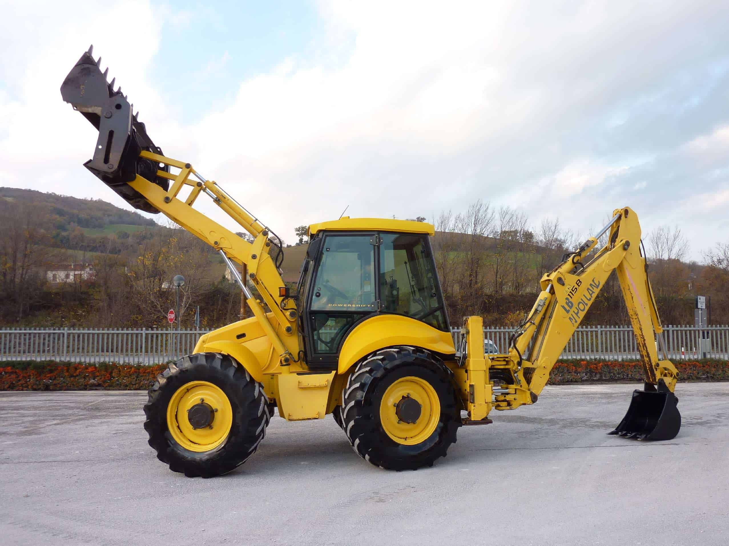 Аренда экскаватора-погрузчика New Holland lb 115