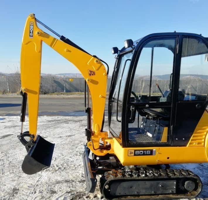 Аренда колесного экскаватора JCB JS 130W в Москве